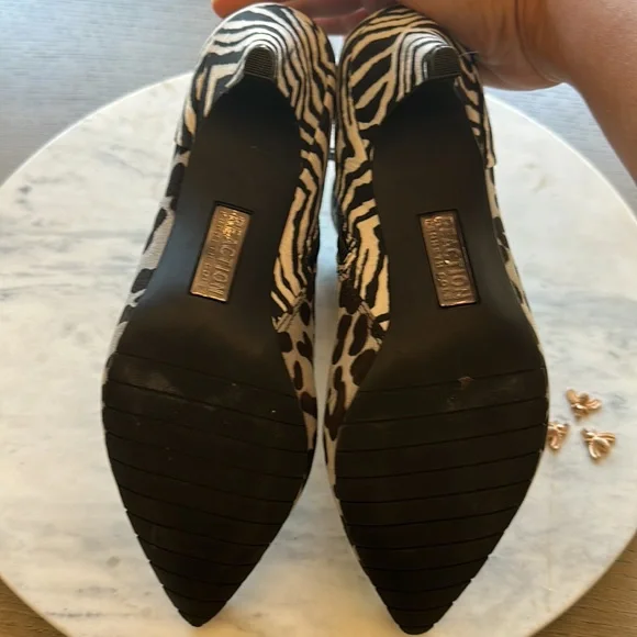 Kenneth Cole Reaction Mix Animal Print Kick Bit Booties - Picture 7 of 10